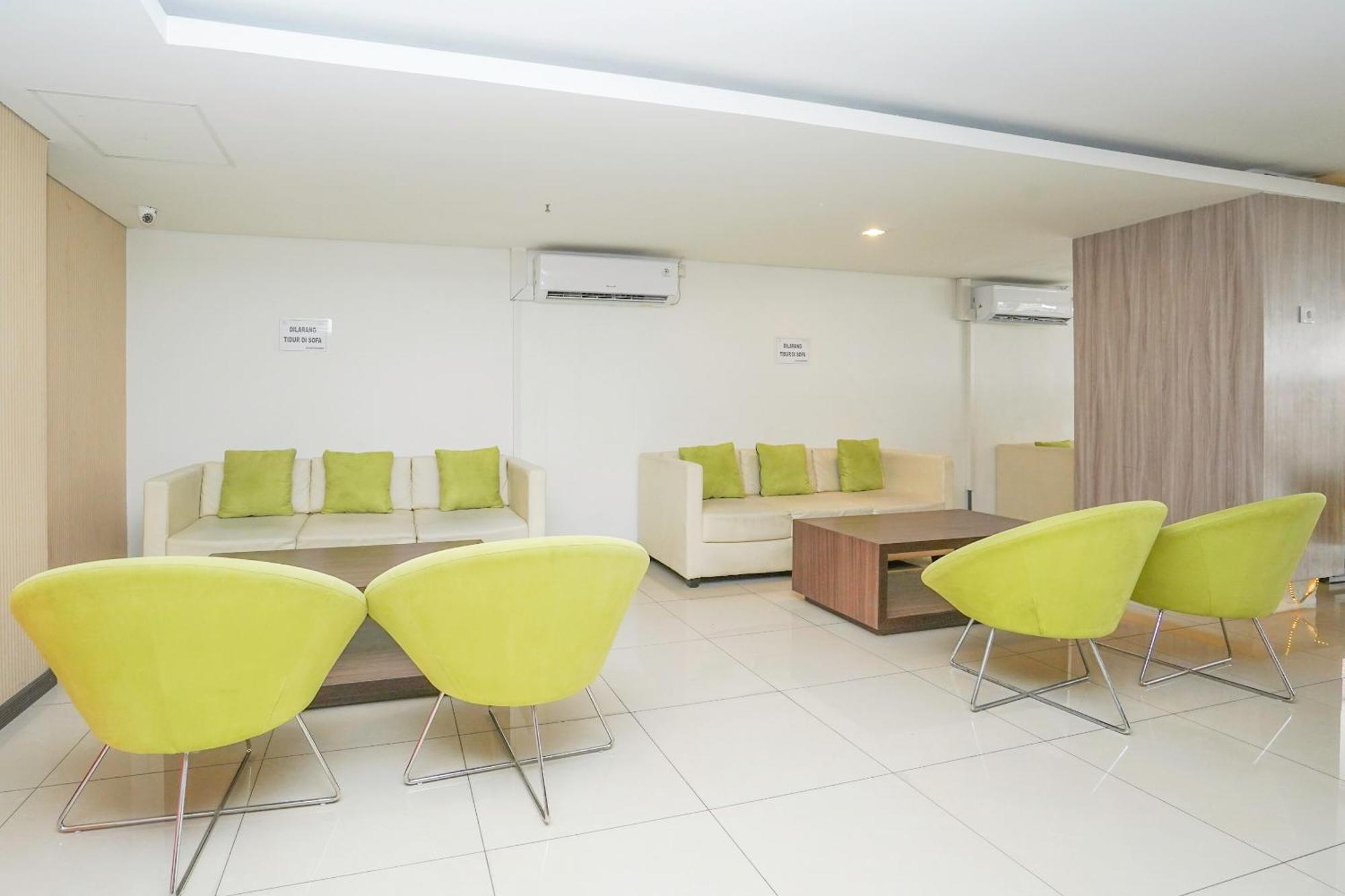 Super Oyo Capital O 91962 Pavilion Permata Surabaya Exterior foto